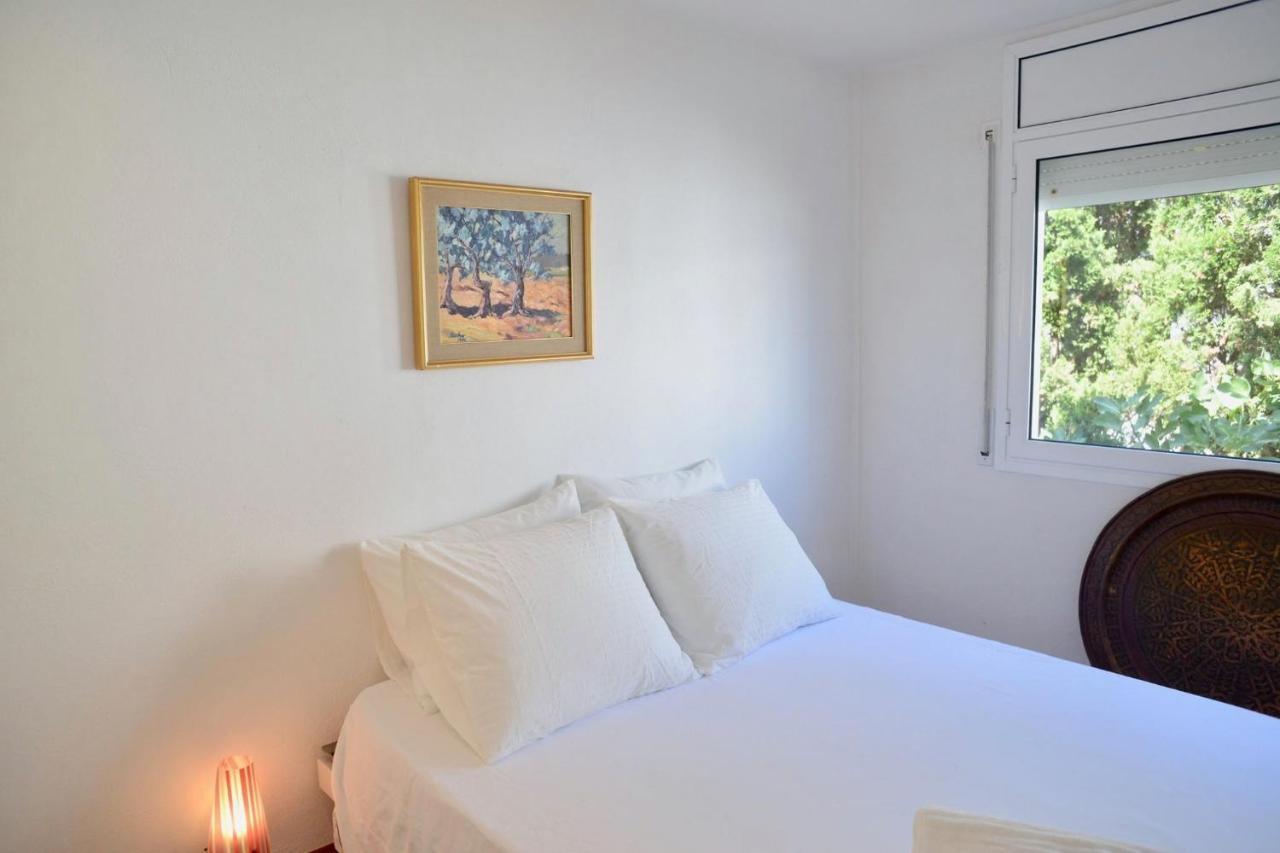 Beachfront Duplex With Terrace And Sea Views - Cadaques Luaran gambar