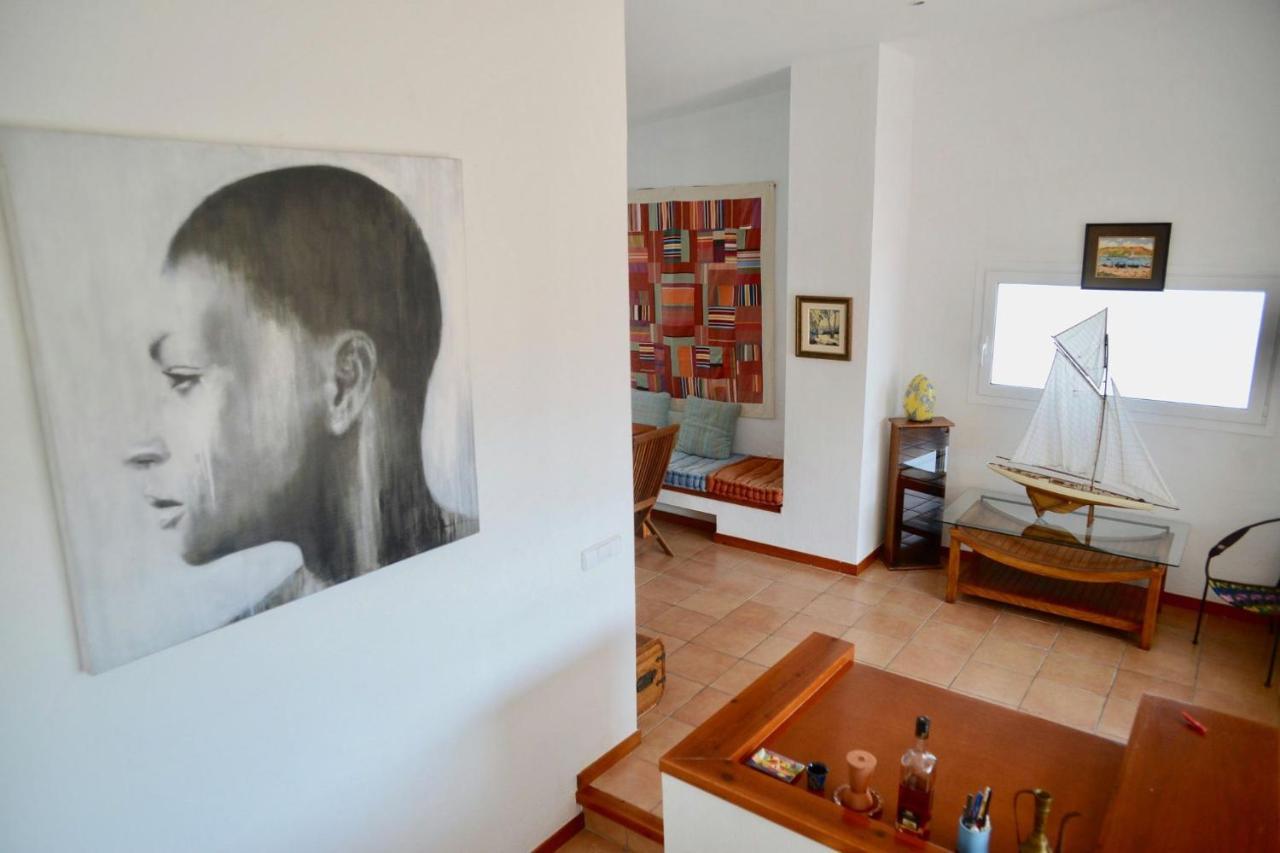 Beachfront Duplex With Terrace And Sea Views - Cadaques Luaran gambar