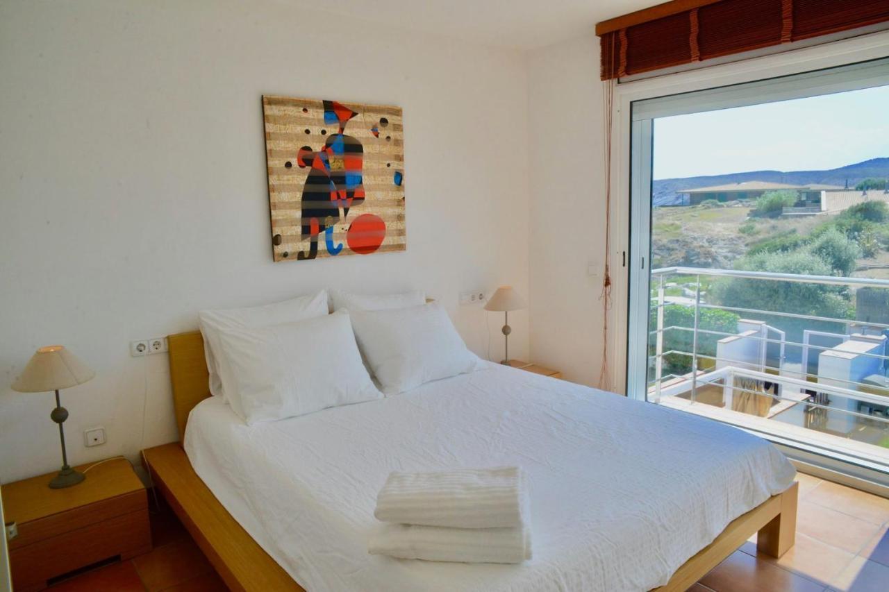 Beachfront Duplex With Terrace And Sea Views - Cadaques Luaran gambar