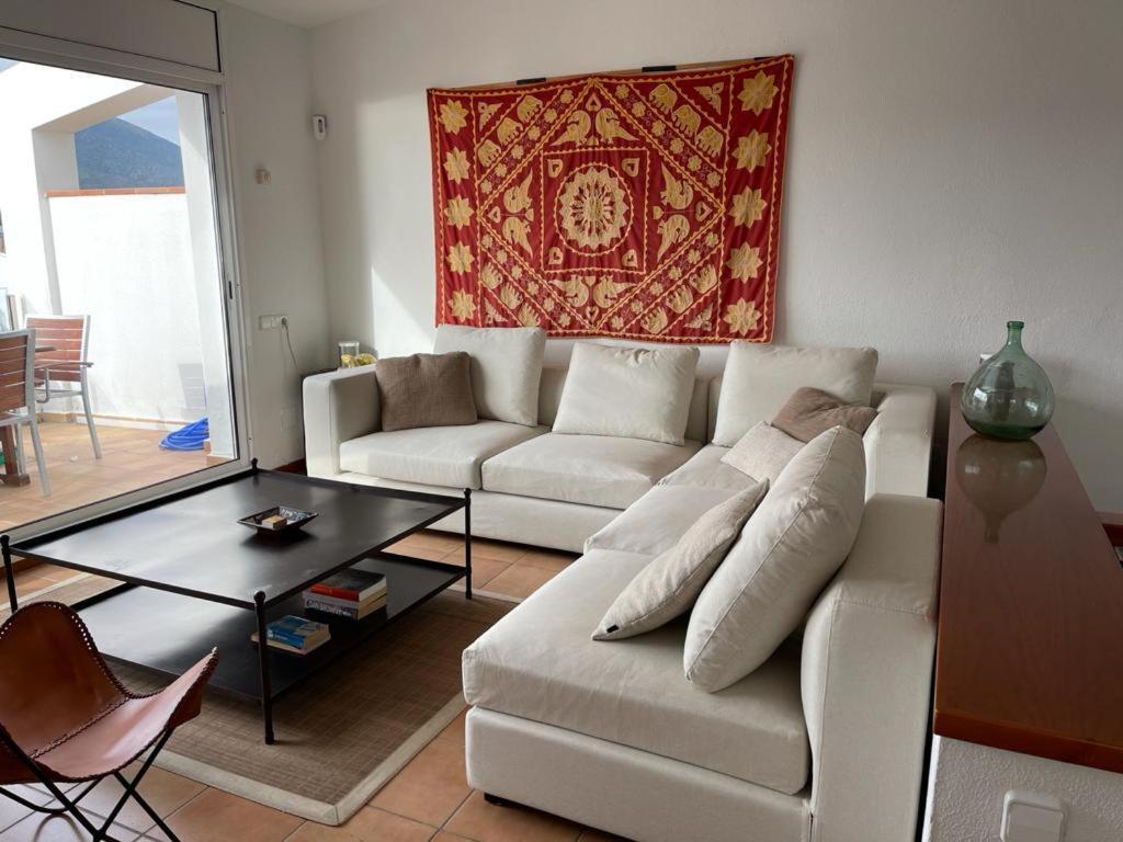 Beachfront Duplex With Terrace And Sea Views - Cadaques Luaran gambar