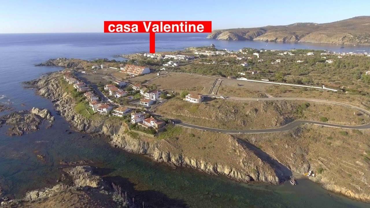 Beachfront Duplex With Terrace And Sea Views - Cadaques Luaran gambar